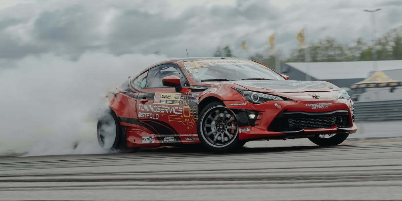 Mj Q2 Nj Q1 Zj Qt OW Uy MS00 O Tgz LWI5 OT At NG Mw YTI4 ZT Zj ZD Vk racing facebook image blog