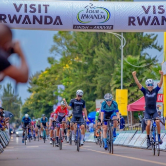 12a3cdac 346e 4554 91c5 892db43cac49 SPRWANDA 40 TDR 2851 29